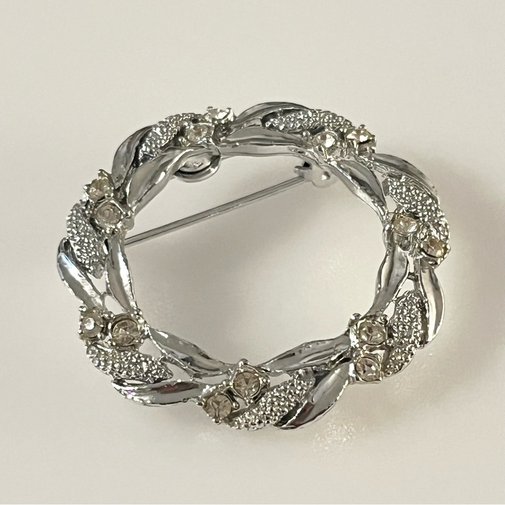 Vintage Gerry's Silver Tone Rhinestone Wreath Brooch